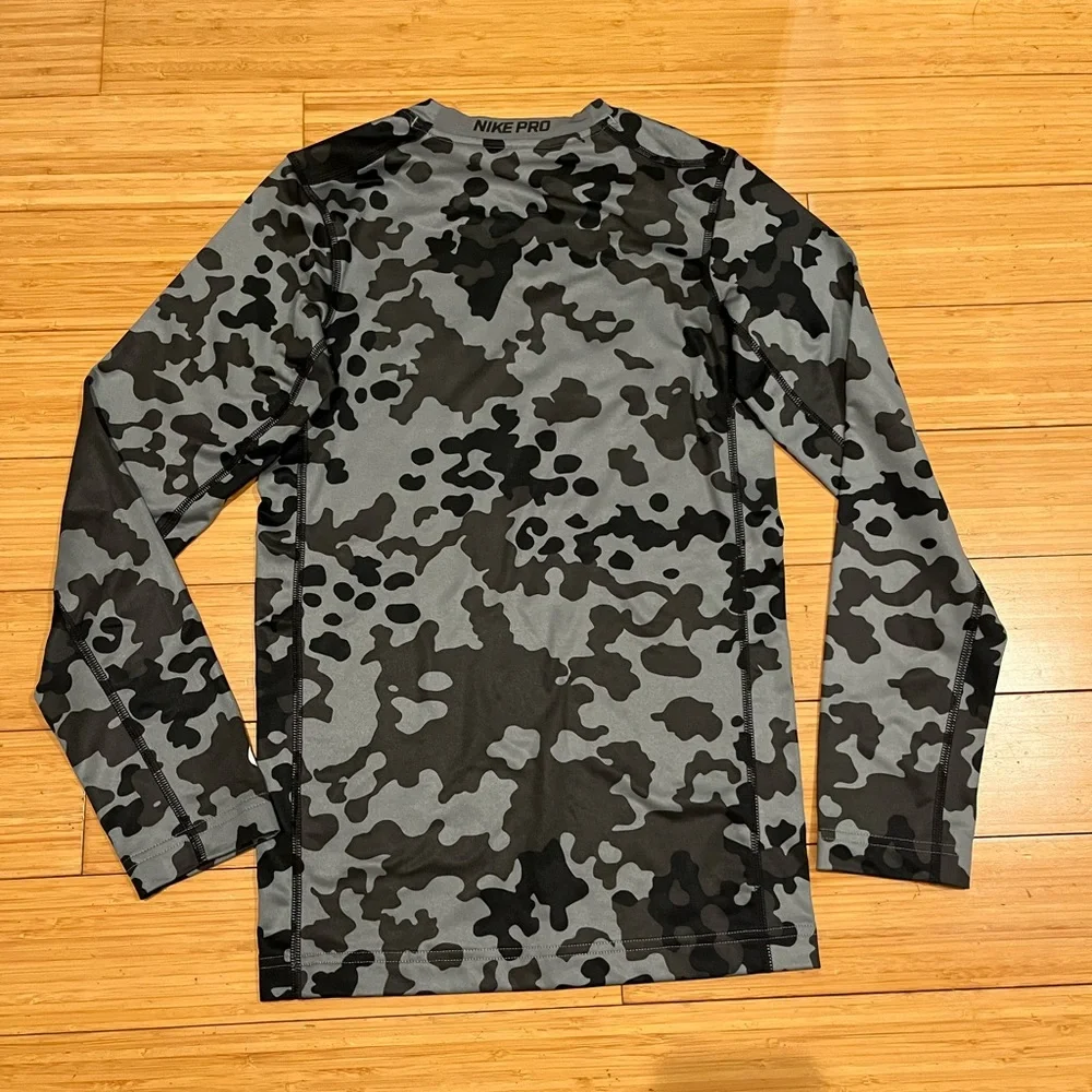 Nike Pro Dri-FIT Boys XL Camo Compression Shirt Black Gray Long Sleeve